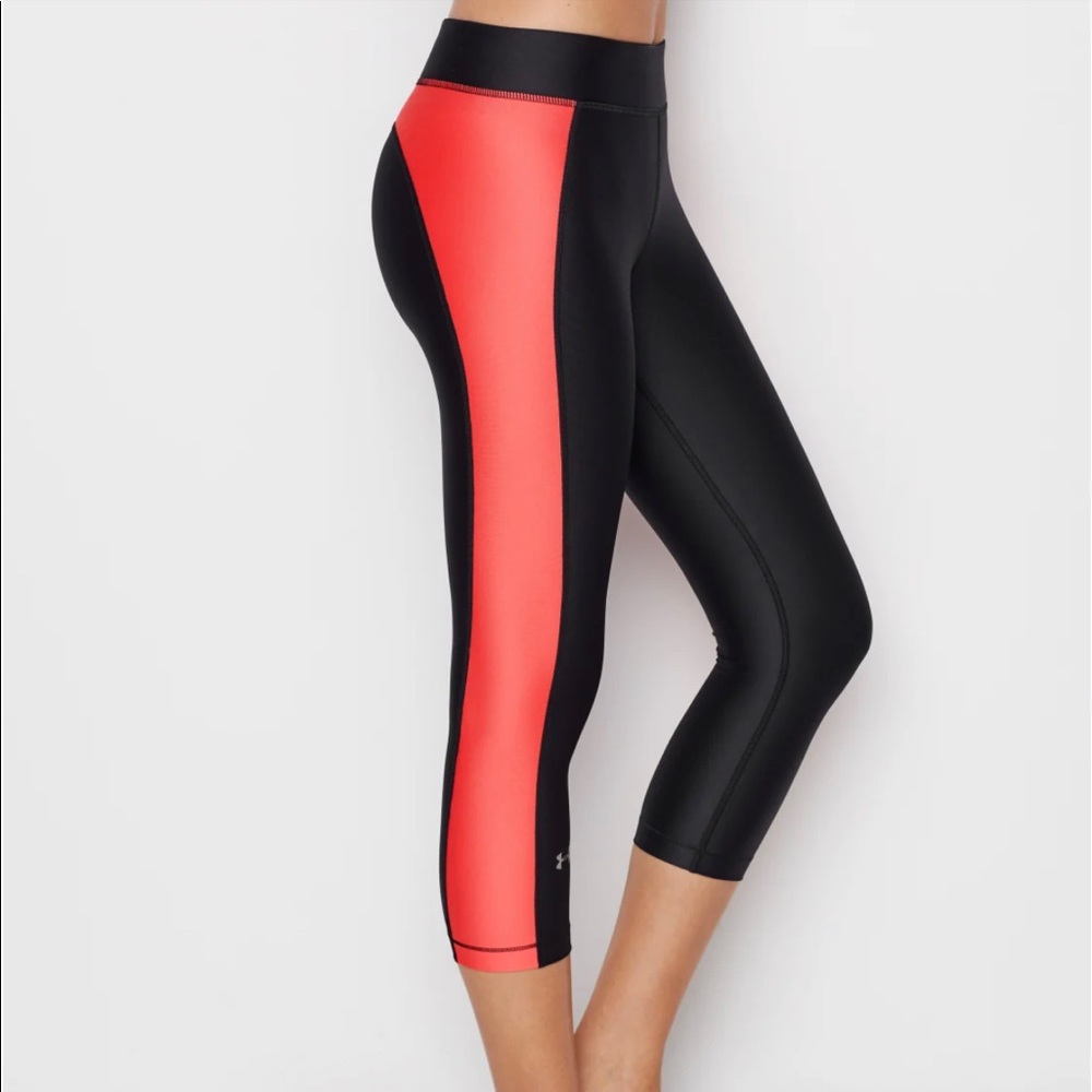 Under Armour UA HeatGear Cropped Leggings (Style 1309652) Black